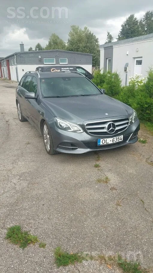 Mercedes E220