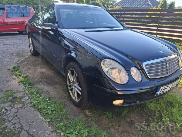 Mercedes E200