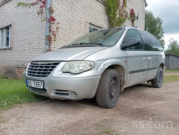 Chrysler Tikko izieta tehniskā apskate, ir vizuāli defekti.