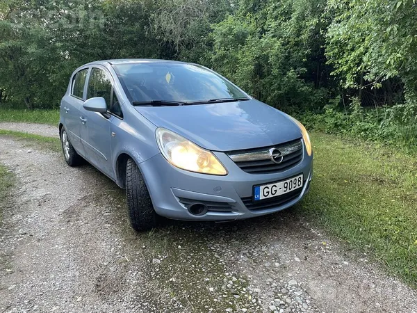 Pārdodu Opel Corsa hečbeku. Auto ir braucamā stāvoklī un tiek lietots ikdienā. Ļoti ekonomisks degvielas patēriņš, piemērots ...