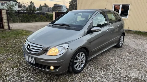 Mercedes Labā teh. stāvoklī. Pārdodu vai mainu pret lētāku 