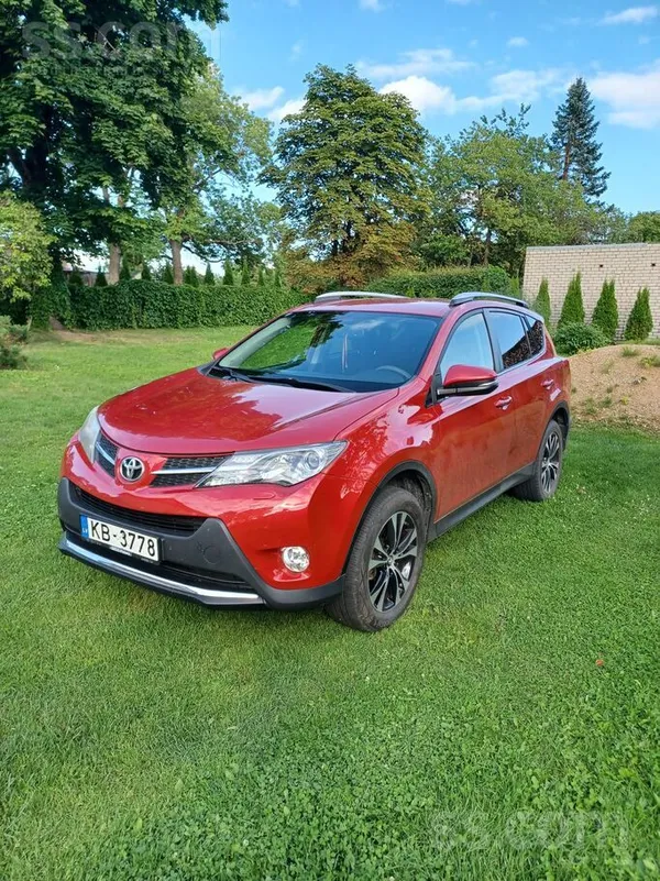 Automašīnai bijis viens īpašnieks. Auto uzturēts labā vizuālā un tehniskā st