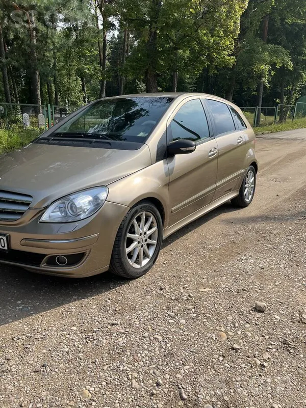 Mercedes B180