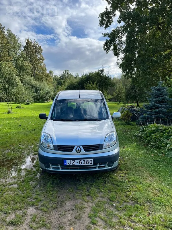 Renault Pārdod auto, darba kārtībā. Vairs netiek lietots, 