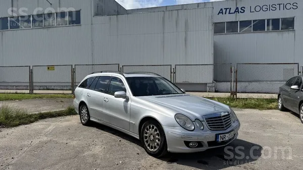 Mercedes E220 - 1