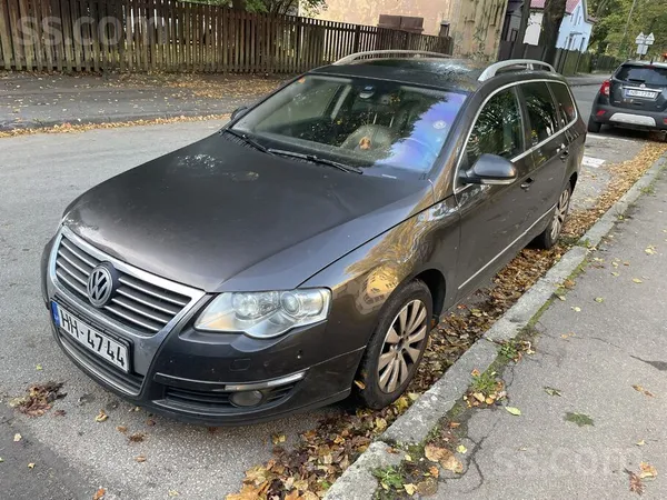 Auto vienās rokās pēdējos 8 gadus, vienmēr uzraudzīts un laicīgi kopts. Dzin
