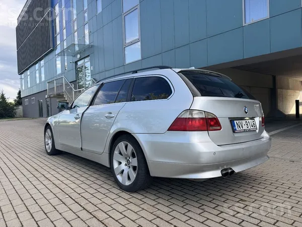 BMW 525