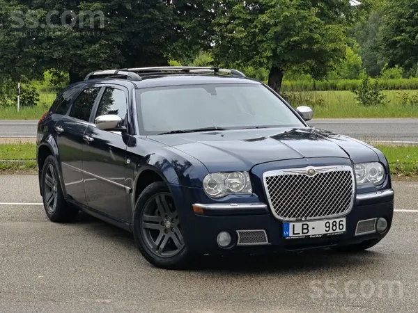 Chrysler 300c. 
3.5 b/g 250zs. 
Automātiskā ātrumkārba. 
Pakaļpiedziņas.