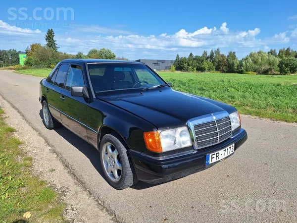 Mercedes Pārdodu Mercedes Benz 200. Tehniskās apskates novē