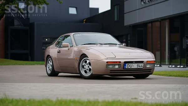 Porsche Pārdošanā Porsche 944 Turbo (951), pirmā reģistrāc