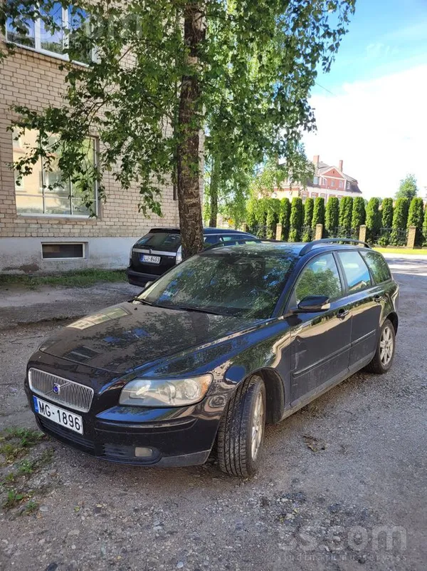 Volvo V50