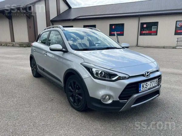 Pārdod Hyundai i20 Active 1.0 benzīns, 5-pakāpju manuālā ātrumkārba. Pilna s
