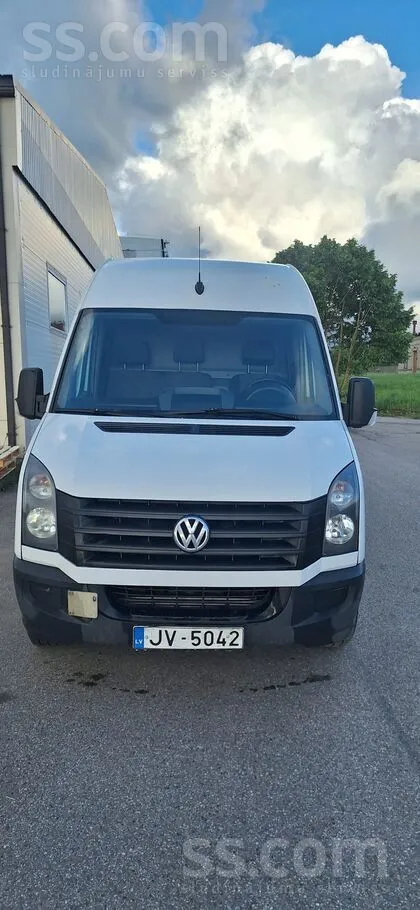 Volkswagen Uzņēmums pārdod lietotu kravas busu ar 3 sēdvietām