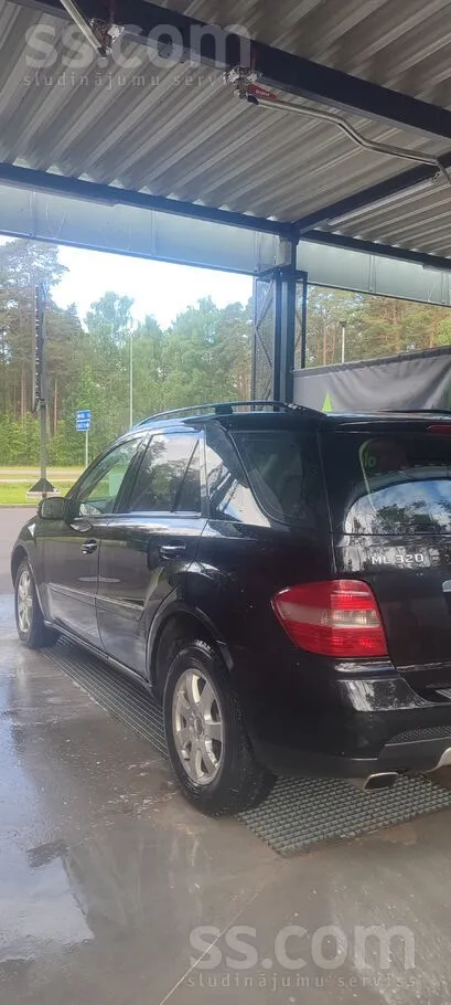 Mercedes ML320