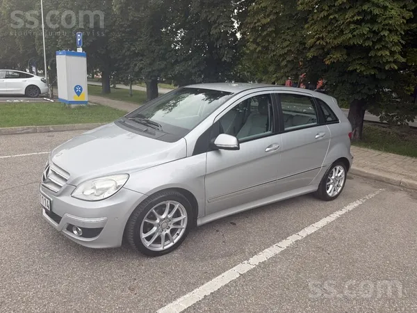 Mercedes B180