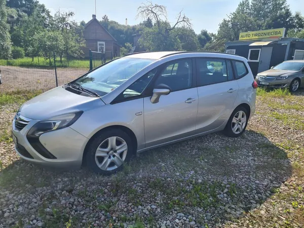 Opel Pārdodas labs auto, tīrs un kopts salons, nomainīt