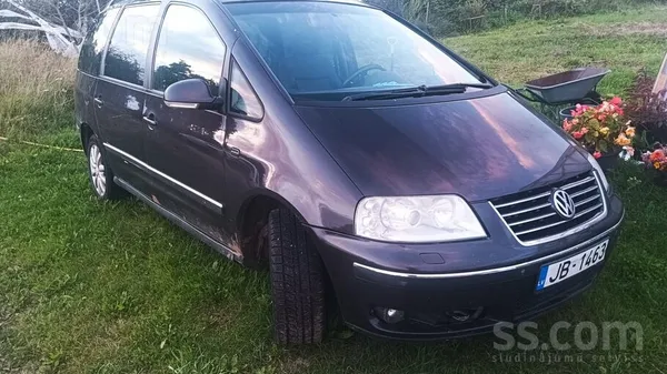 Volkswagen Pārdod braucošu ar defektiem.