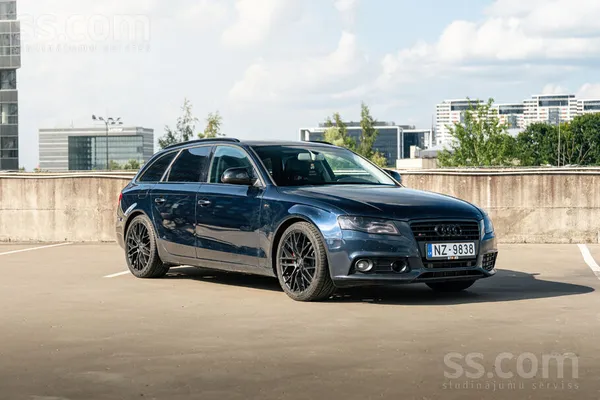 Audi A4 - 1