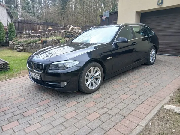 BMW Pārdodu Labu, koptu 2011.gada BMW f11, ar 3.0 Dīze