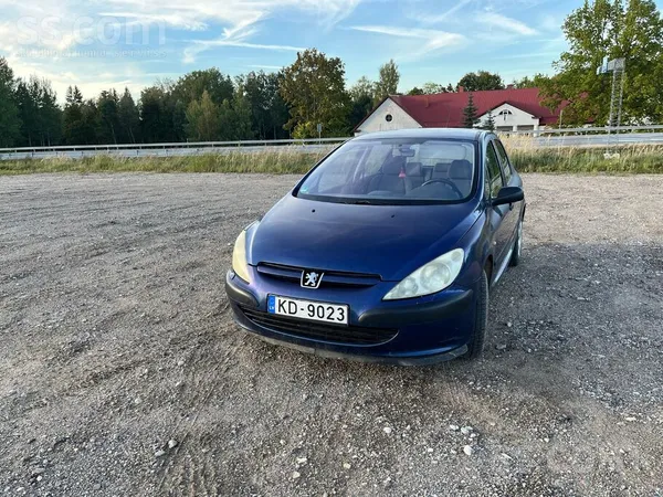 Peugeot Pārdodu auto kuram motors ir labā stāvoklī, bet pi