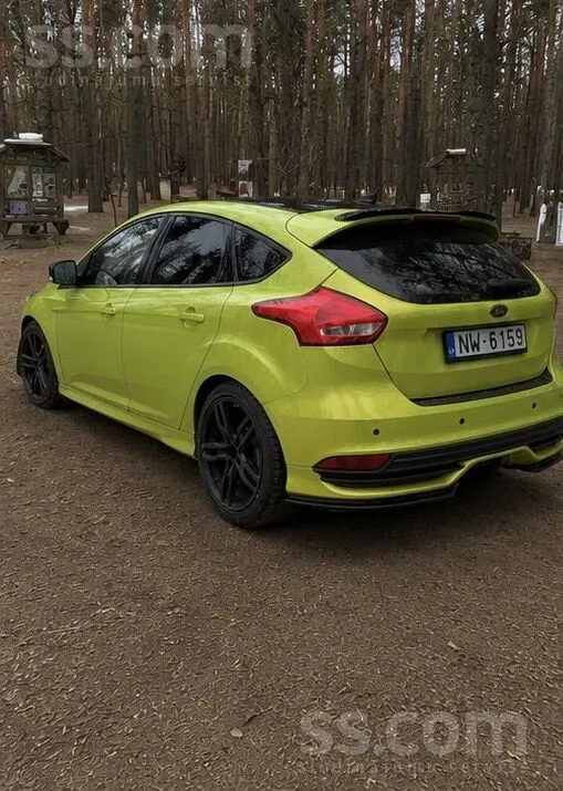 Ford Focus hečbeks ar 1.6 dīzeļdzinēju un manuālo ātrumkārbu. Auto labā tehn
