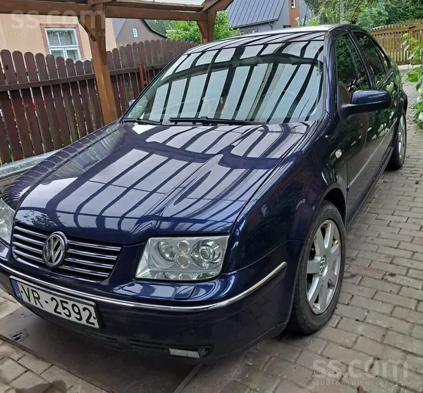 Auto labā tehniskā stāvoklī, mazs (oriģinālais) nobraukums, regulāri veiktas