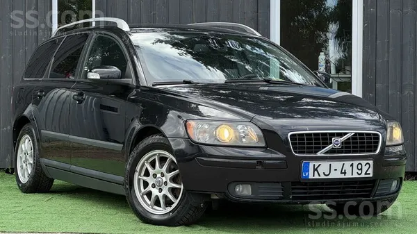 Volvo V50 - 1