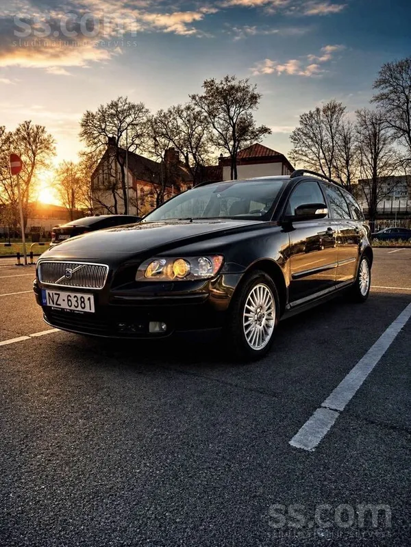Volvo V50