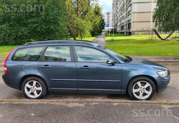 Volvo V50