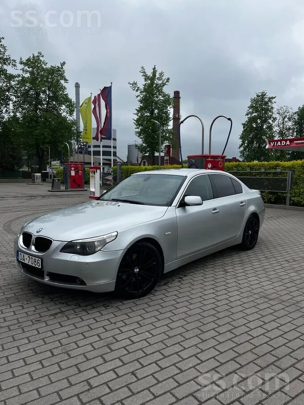 BMW 530