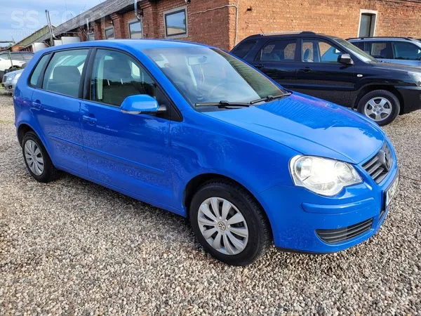 VW Polo 1.2i
Normalā stāvoklī. 
Brauc labi. 
Teh. apskete līdz 12.2026

В нормальном состоянии. 
Едет хорошо. 
Тех. ос ...