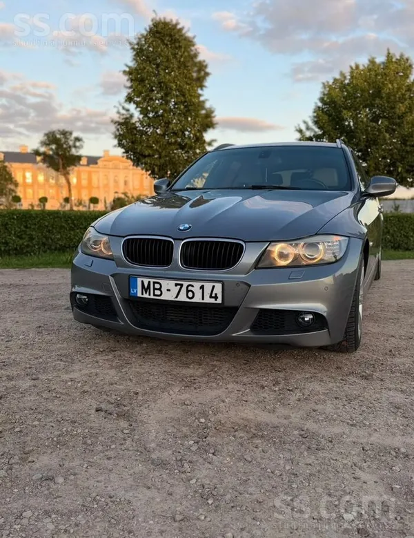 BMW 320