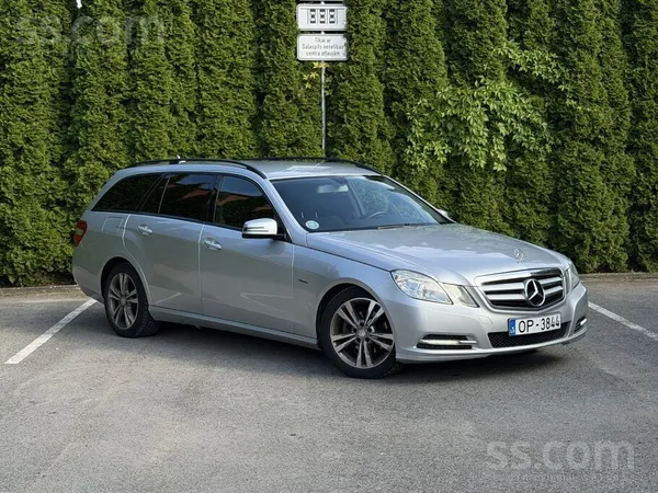 Mercedes E200