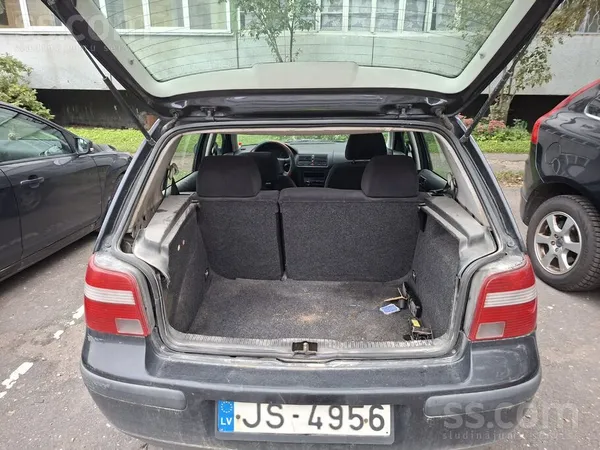 1.6 Benzīns/gāze 
Automāts , 5 ātrumi .
Pārdodu normālu darba vāģi vai var