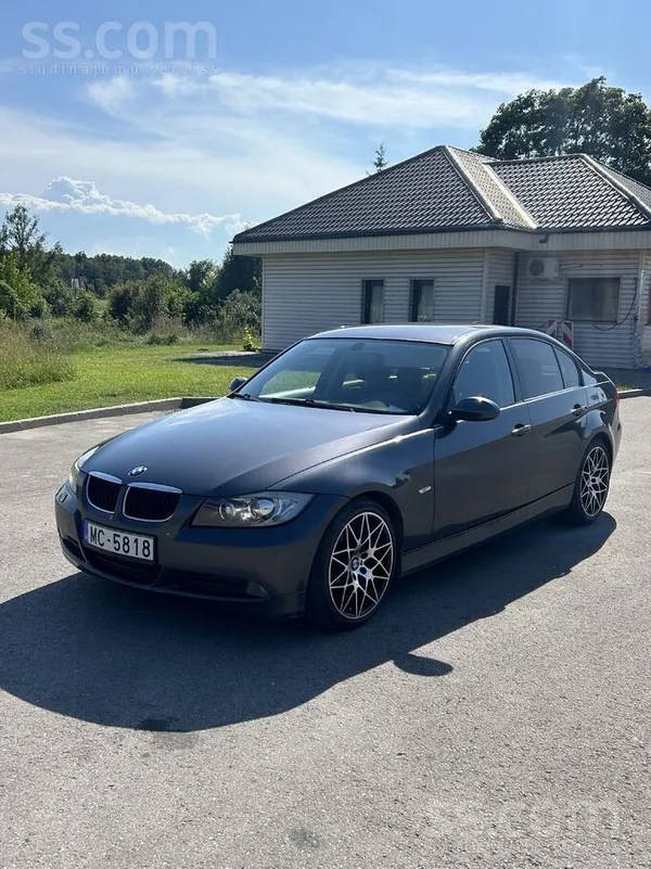 BMW 320