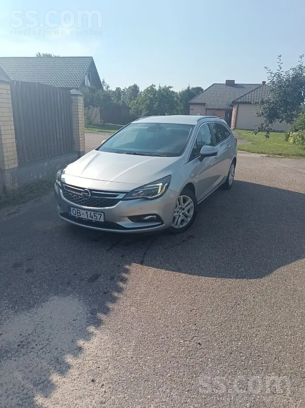 Pārdod uzturētu Opel Astra Sports Tourerdzinējs: 1.6 Dīzelis (ekonomisks un