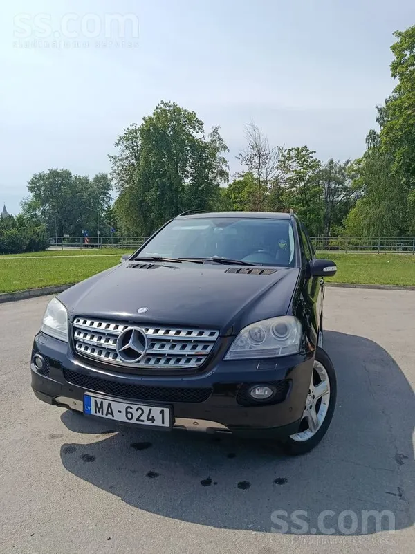 Mercedes Vēlos pārdot auto labā vizuālā un tehniskā stāvokl