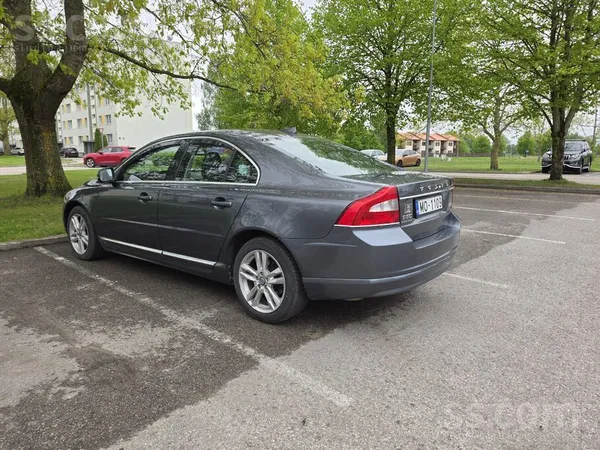 Volvo S80
