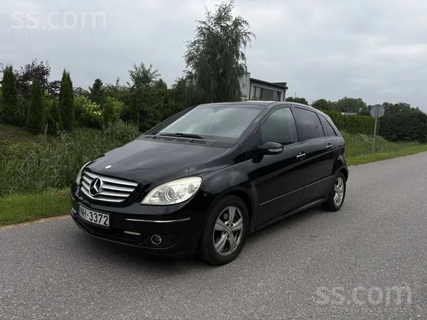 Mercedes B200