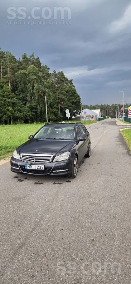 Mercedes C180