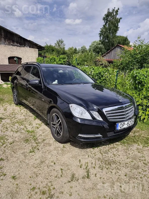 Mercedes E200