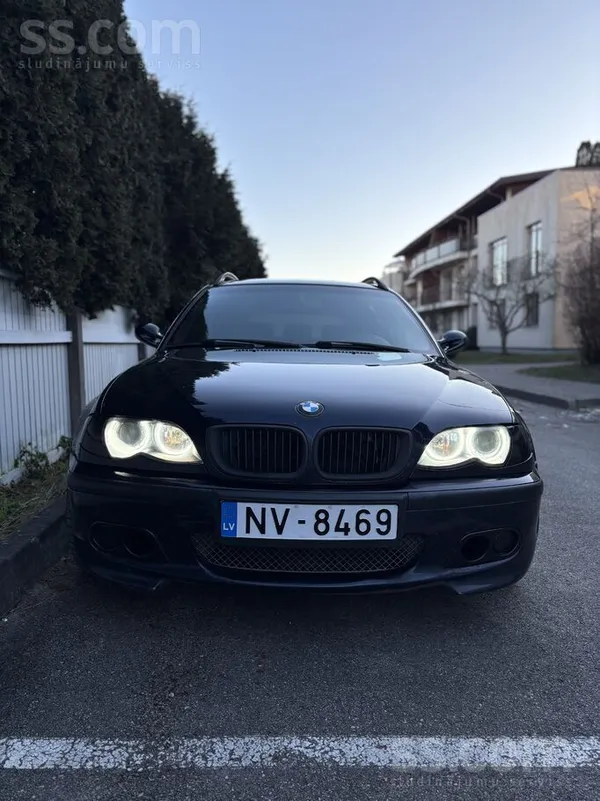 BMW 330