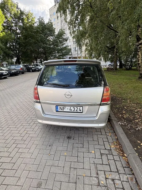 Opel Pardodu ekonomisku Opel Zafira 1.9, ar mehānisko k