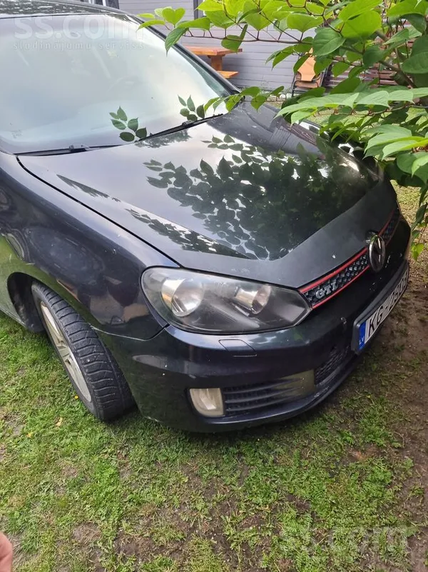Sveiks , pardod šo auto. 

Auto ir svaiga apskate ka ari ir defekti , kadam kurš ir gatavs un spējigs pielikt roku bus labs ...