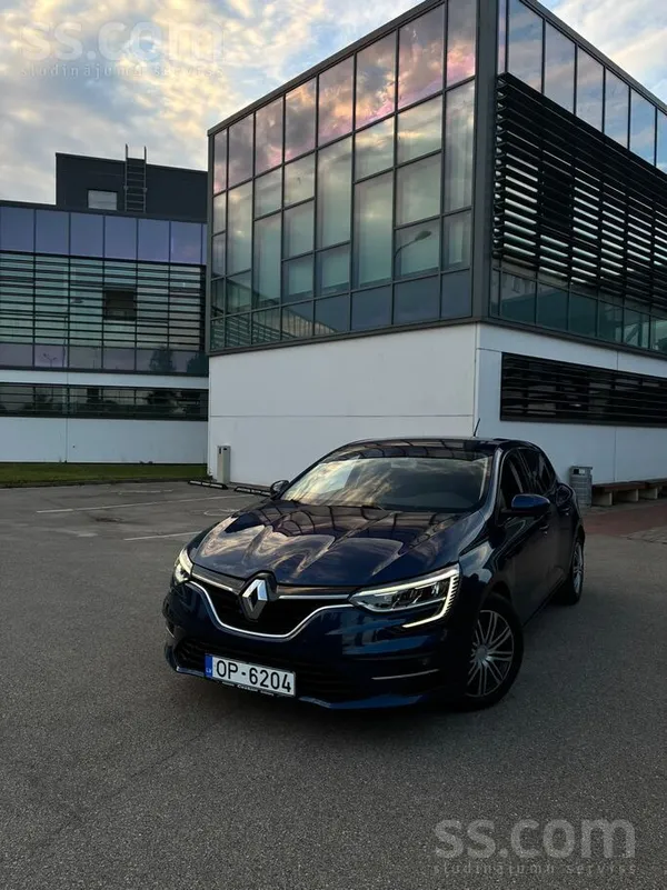 Pārdod Renault Megane 2021.g 1.5 dīzelis. 85kw, jau facelift. Atškiras displ