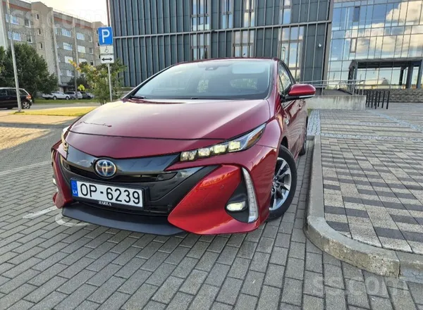 Toyota Pārdot Toyota Prius Plug-in Hybrid Phv – 2018.gada