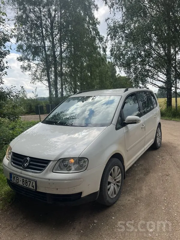 Pārdodu vw tauran 1.9tdi manuāls 6ātrumi. Ekanomisks un diezgan ņiprs. Sēdie