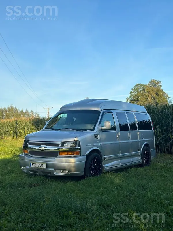 Chevrolet Express 2014, 5.3 gāze, Automāts, Furgons, Pelēks — Latvijā