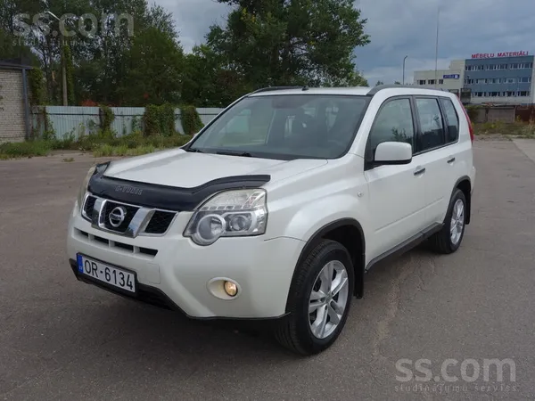 Nissan Nissan X-Trail. White Pearl. 2.0dCi. 110kw. -150лс