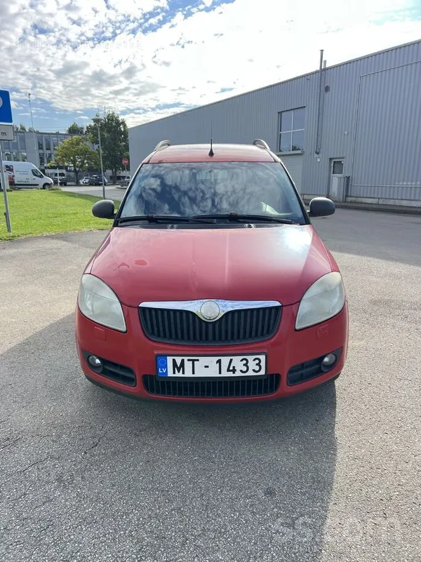 Pārdod Skoda Praktik, 2007. gads, kravas versija, sarkanā krāsā. 

Automaš